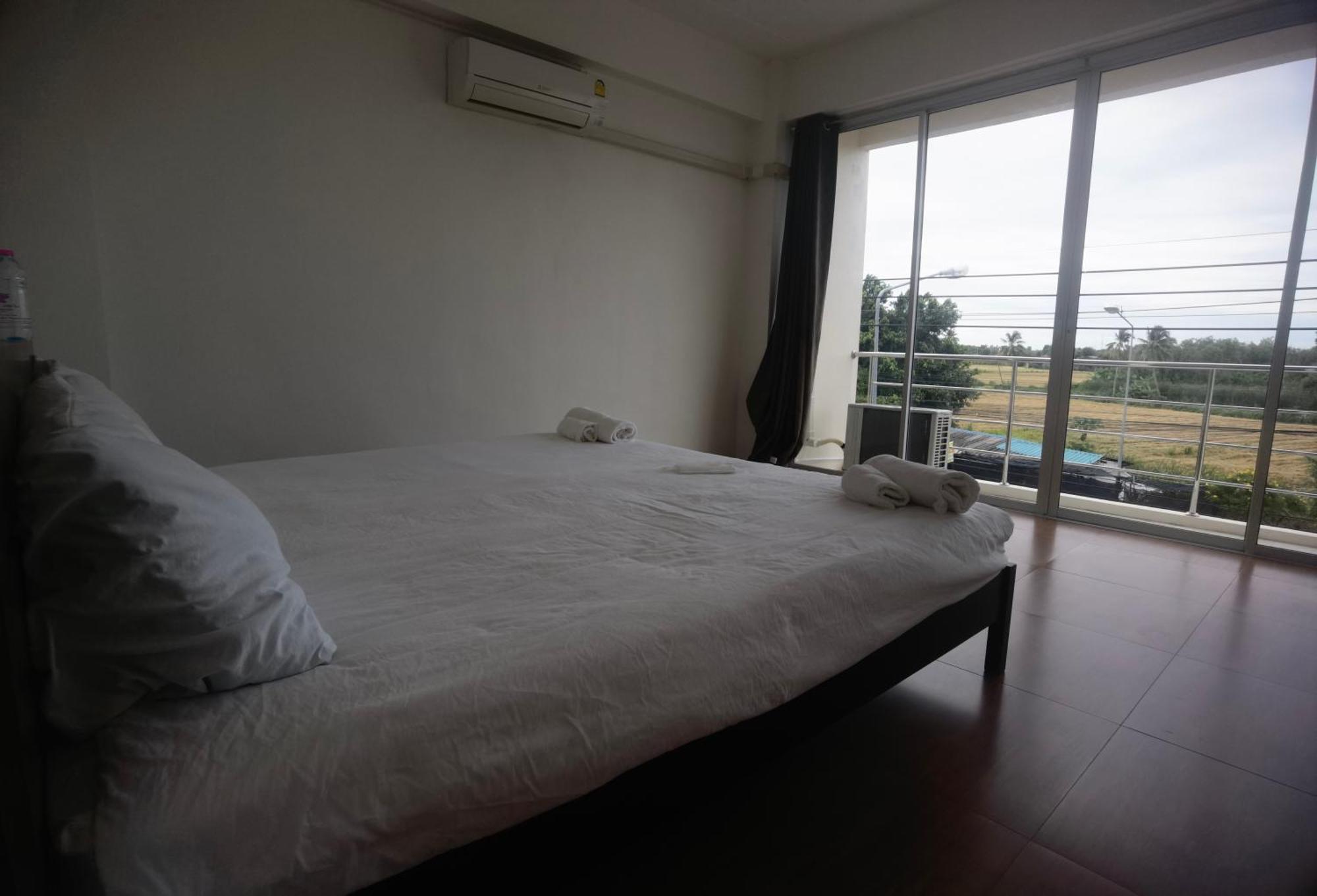 115 Townhouse Hotell Ban Khlong Krang Eksteriør bilde