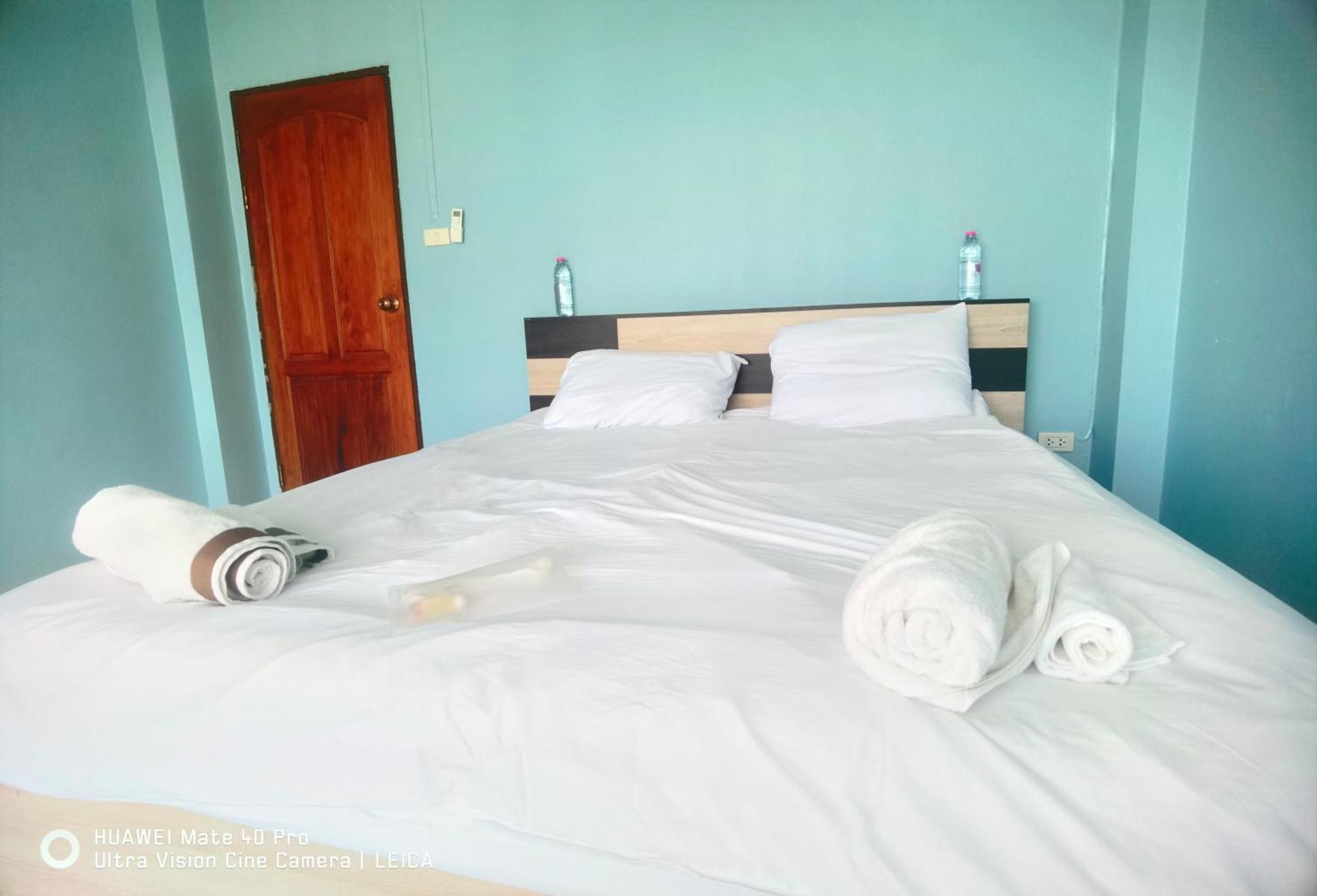 115 Townhouse Hotell Ban Khlong Krang Eksteriør bilde