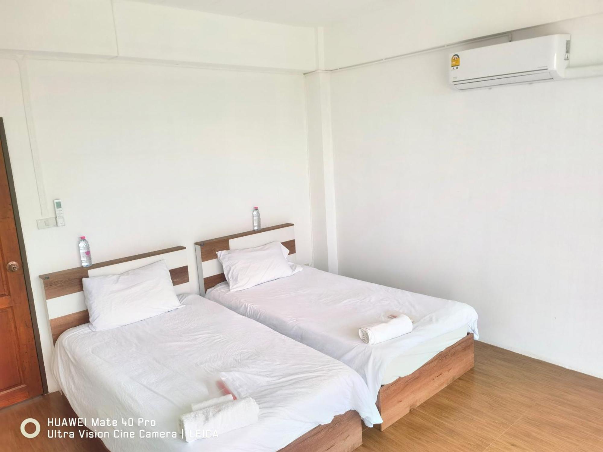 115 Townhouse Hotell Ban Khlong Krang Eksteriør bilde