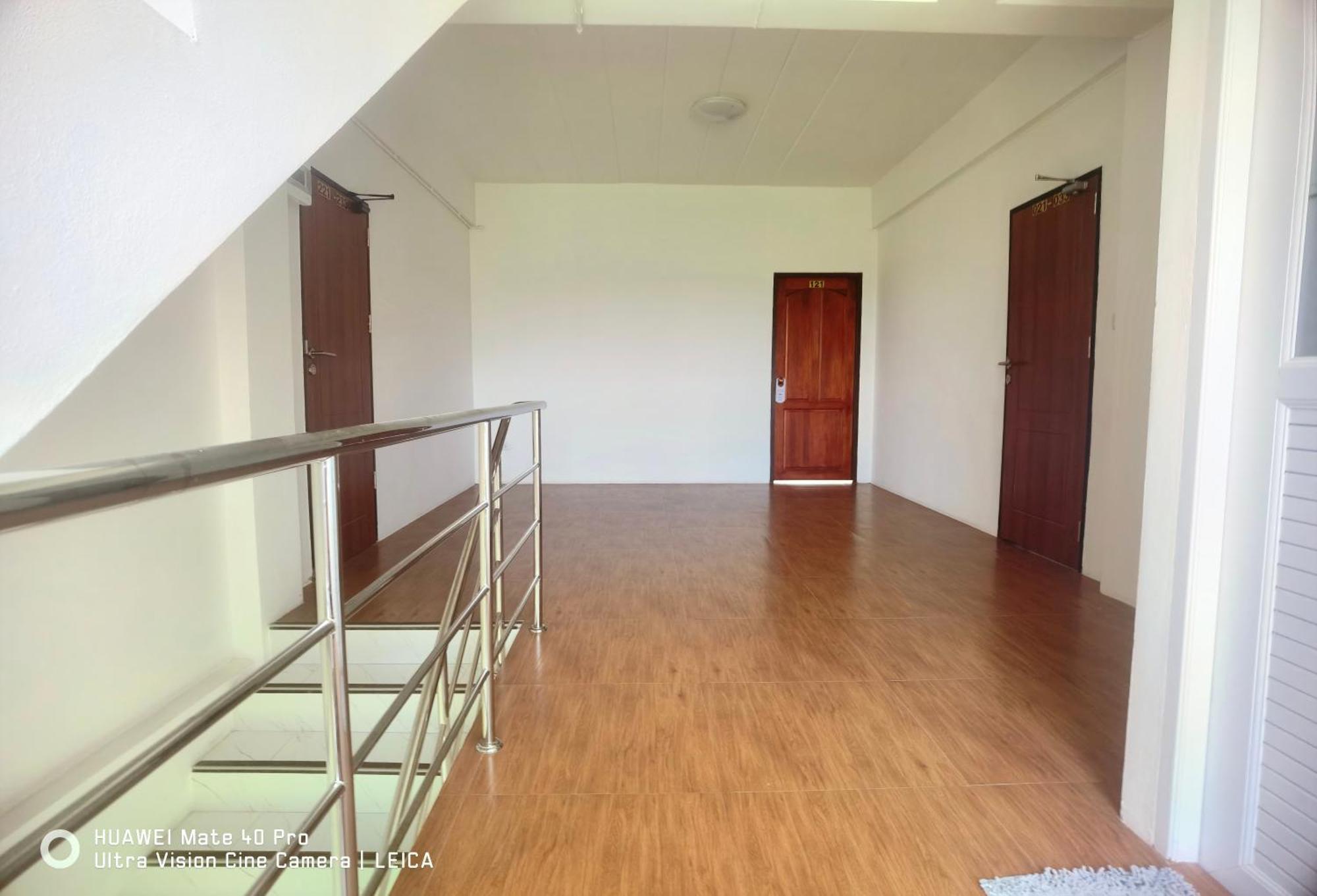 115 Townhouse Hotell Ban Khlong Krang Eksteriør bilde