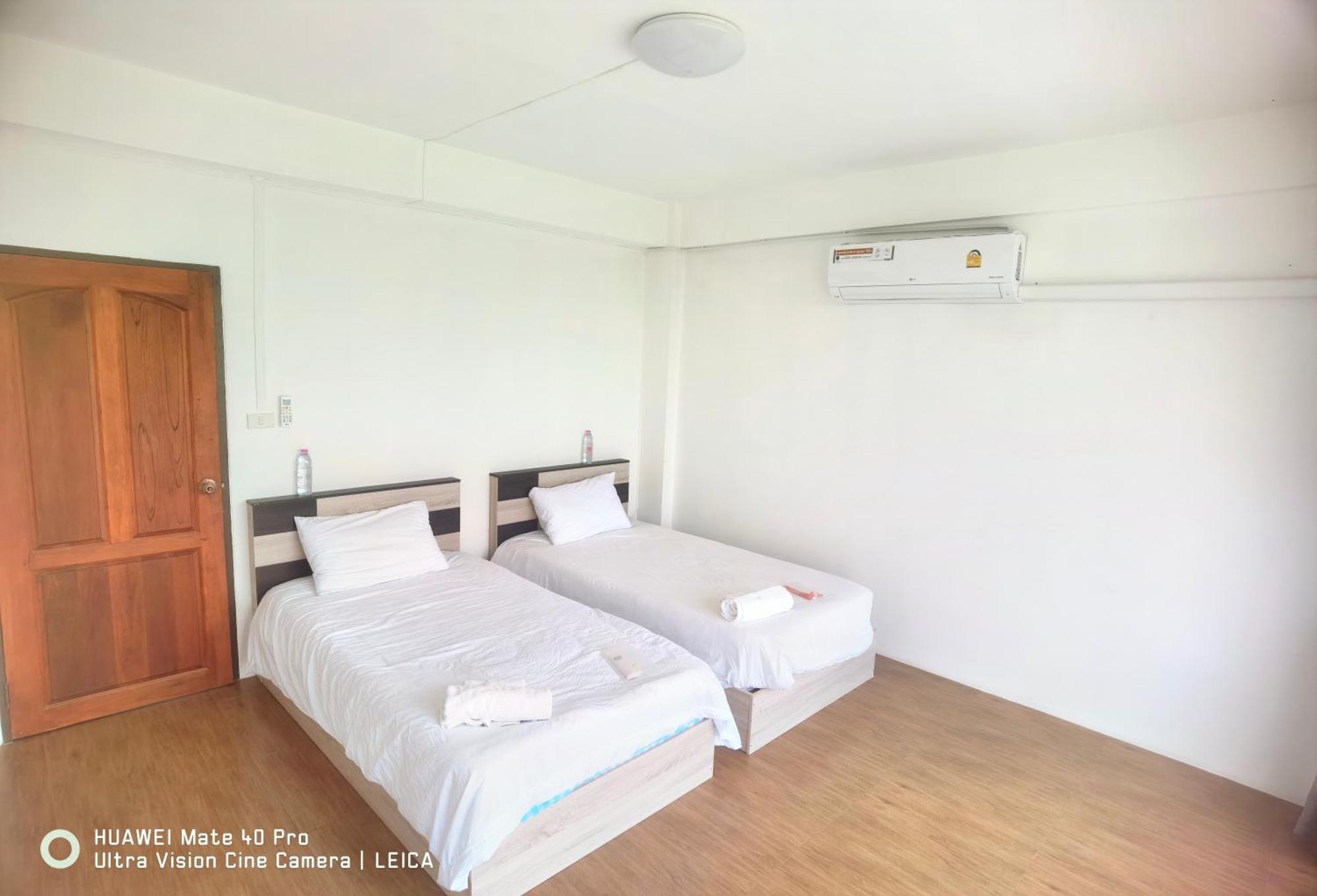115 Townhouse Hotell Ban Khlong Krang Eksteriør bilde