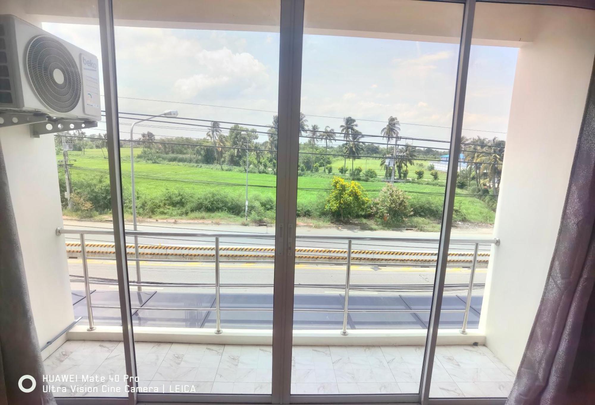 115 Townhouse Hotell Ban Khlong Krang Eksteriør bilde