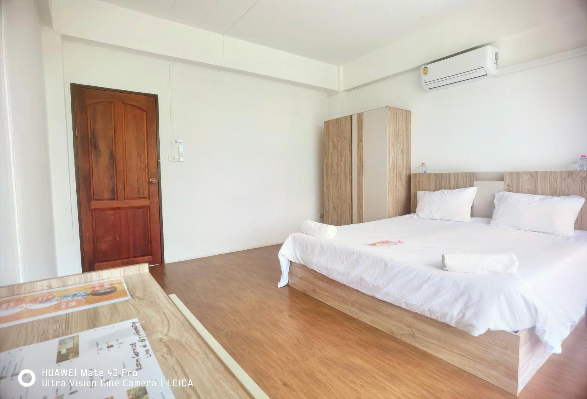 115 Townhouse Hotell Ban Khlong Krang Eksteriør bilde
