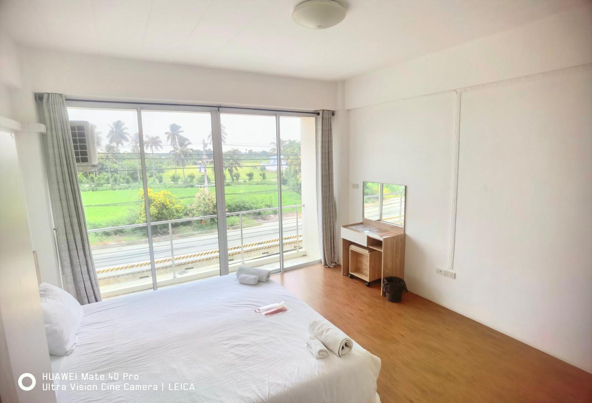 115 Townhouse Hotell Ban Khlong Krang Eksteriør bilde