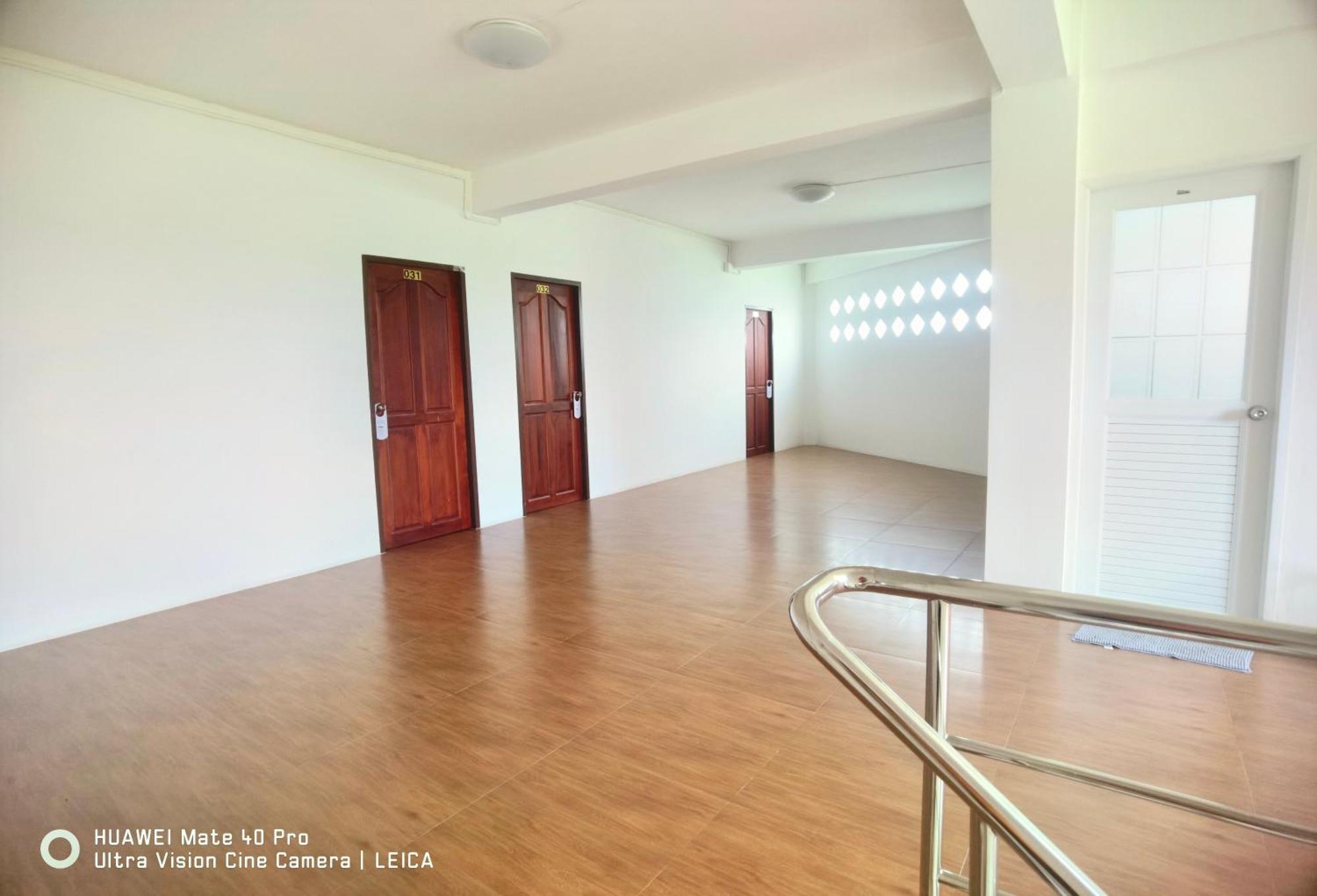 115 Townhouse Hotell Ban Khlong Krang Eksteriør bilde