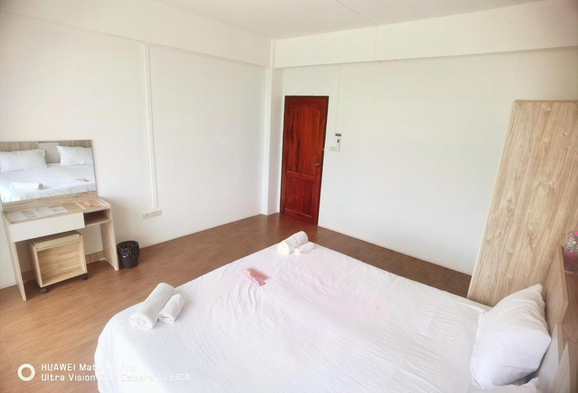 115 Townhouse Hotell Ban Khlong Krang Eksteriør bilde