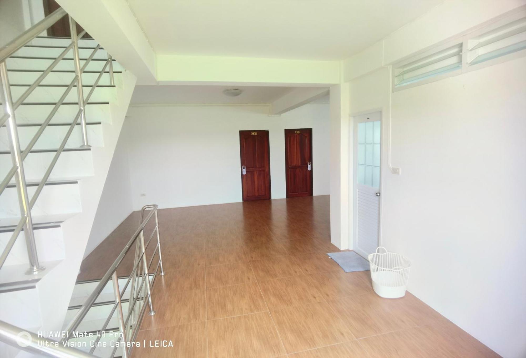 115 Townhouse Hotell Ban Khlong Krang Eksteriør bilde
