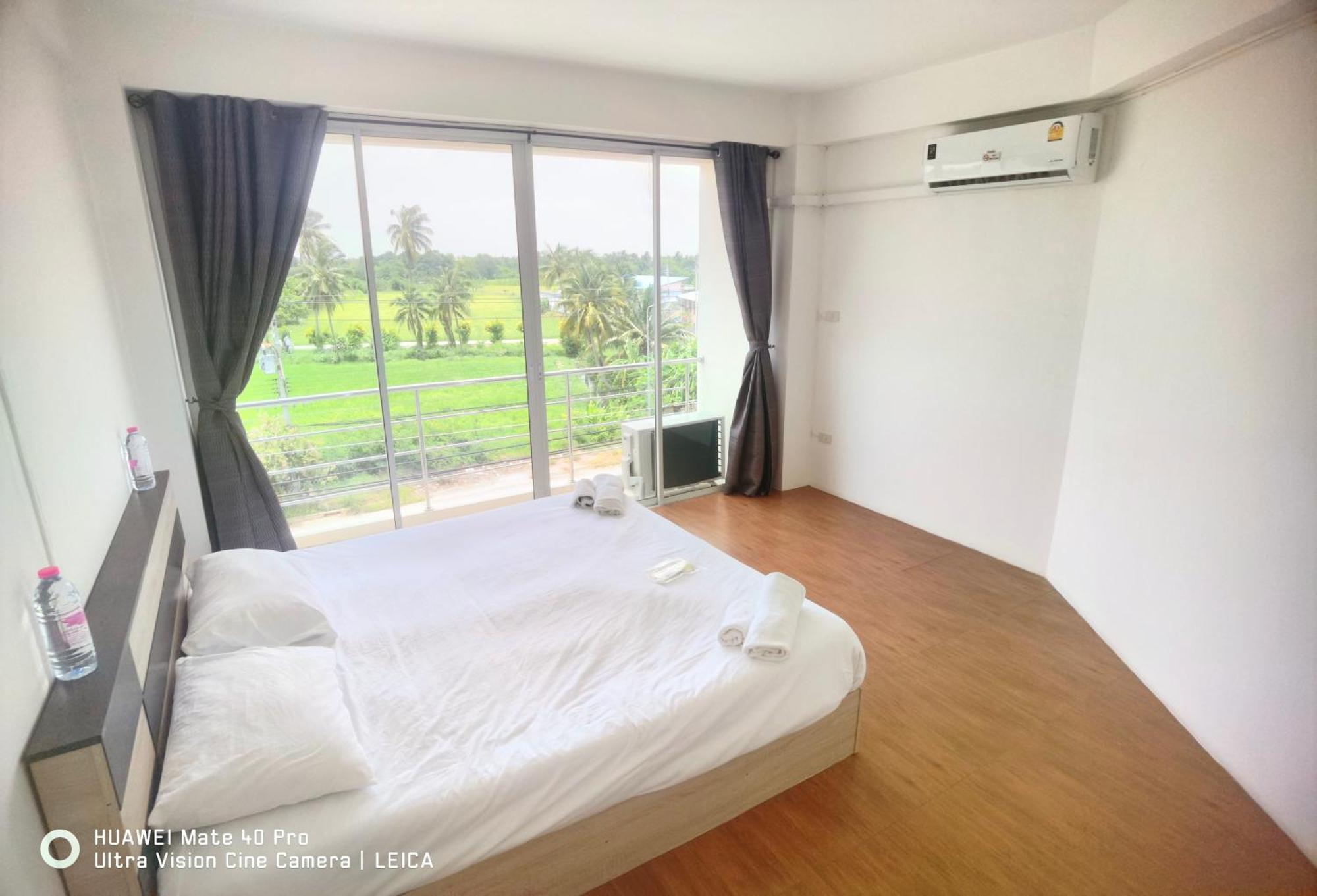 115 Townhouse Hotell Ban Khlong Krang Eksteriør bilde