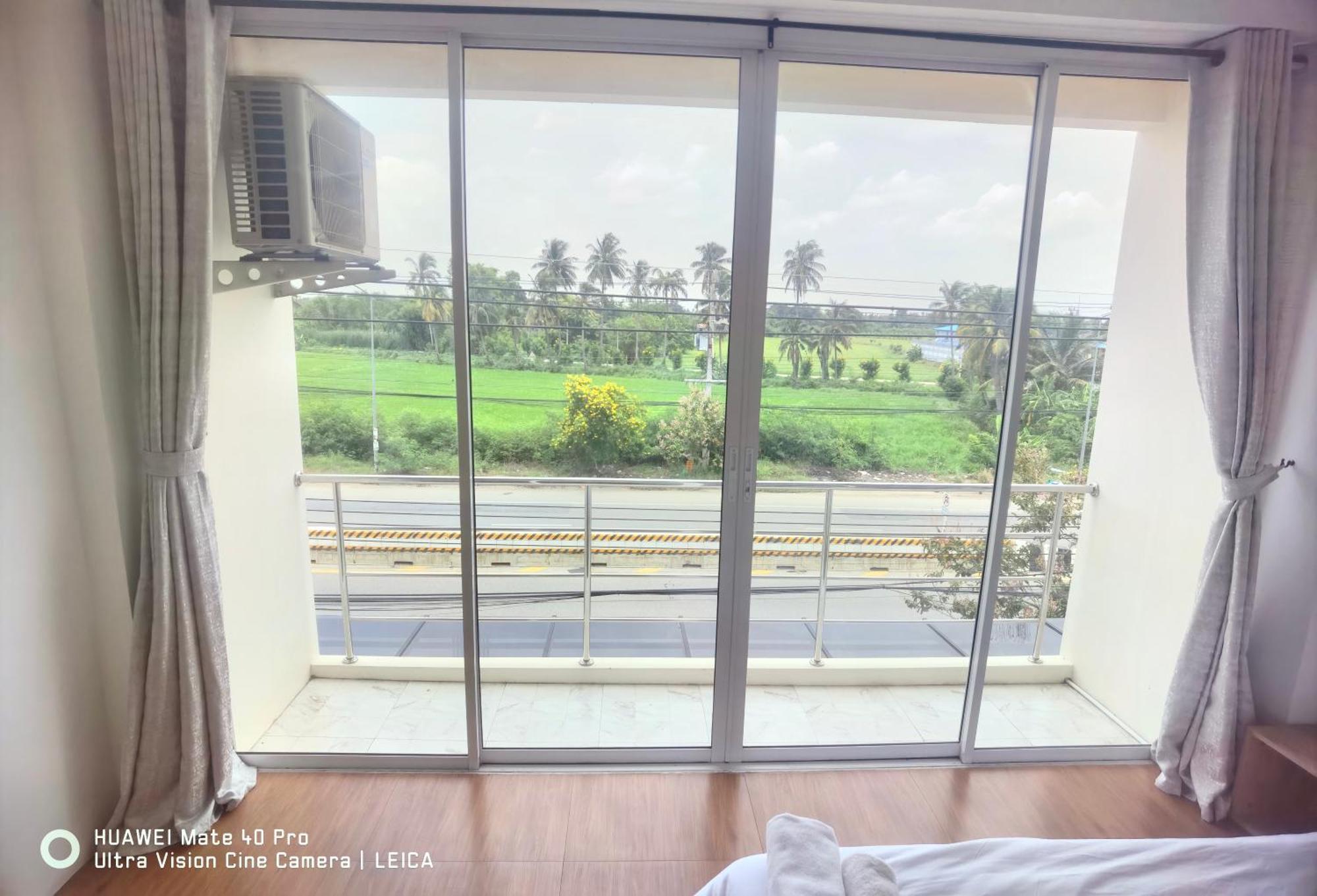 115 Townhouse Hotell Ban Khlong Krang Eksteriør bilde